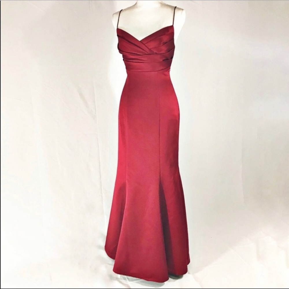David’s Bridal Red Mermaid Satin Dress Gown Sexy Style 81509 Gown Bridesmaids 10